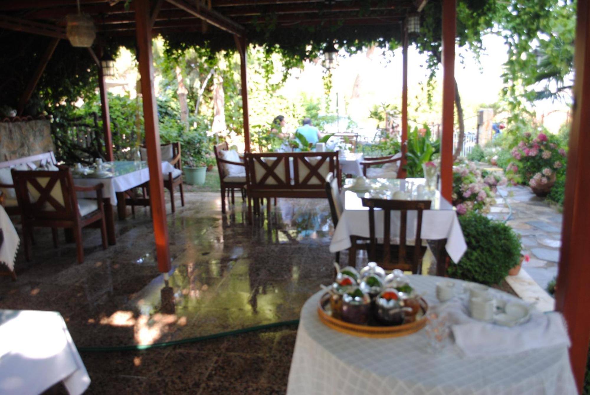 Gunebakan Taliani Hotel Ayvalik Bagian luar foto