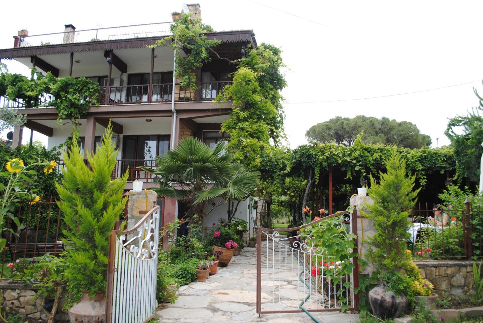 Gunebakan Taliani Hotel Ayvalik Bagian luar foto