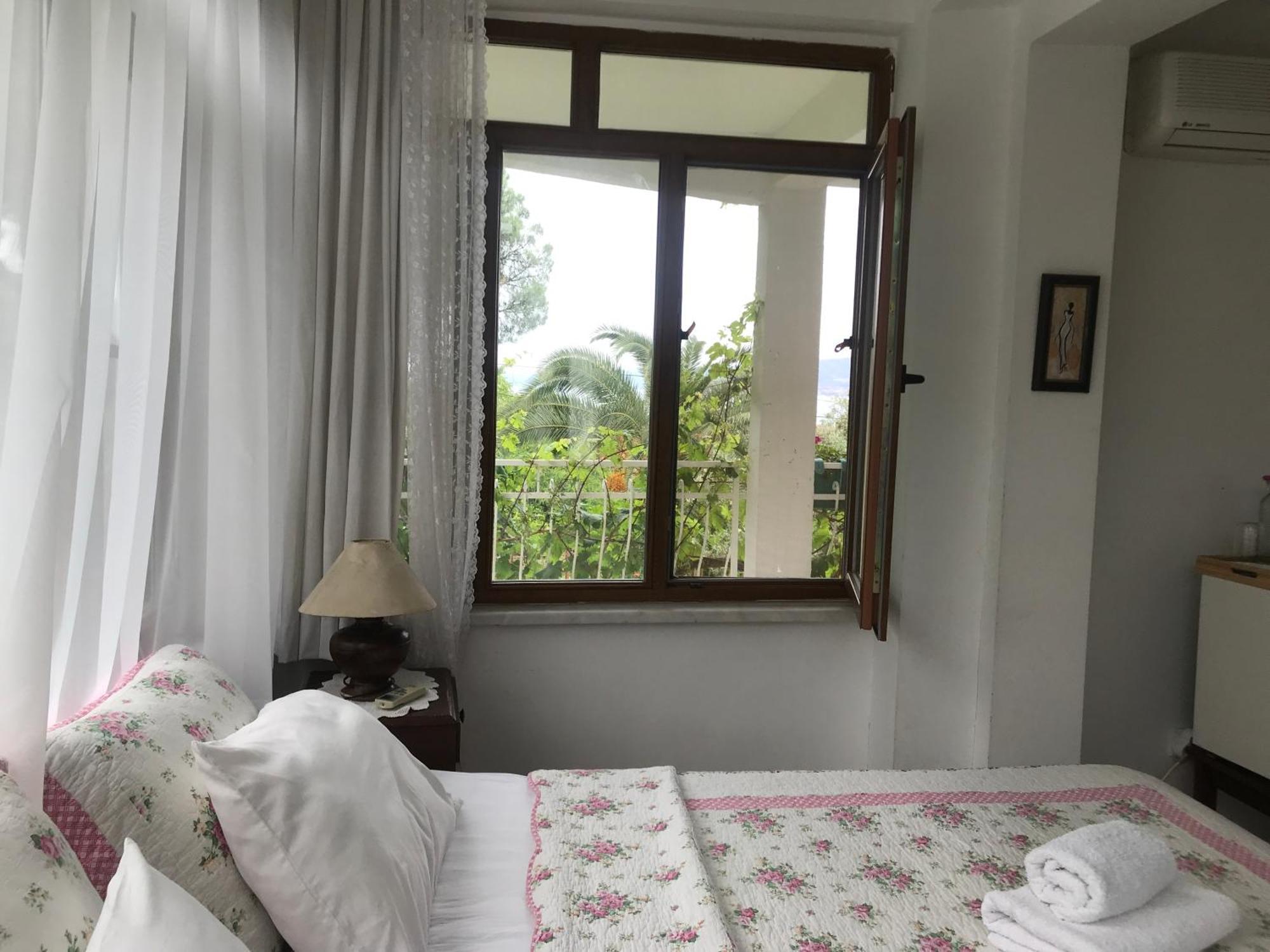 Gunebakan Taliani Hotel Ayvalik Bagian luar foto