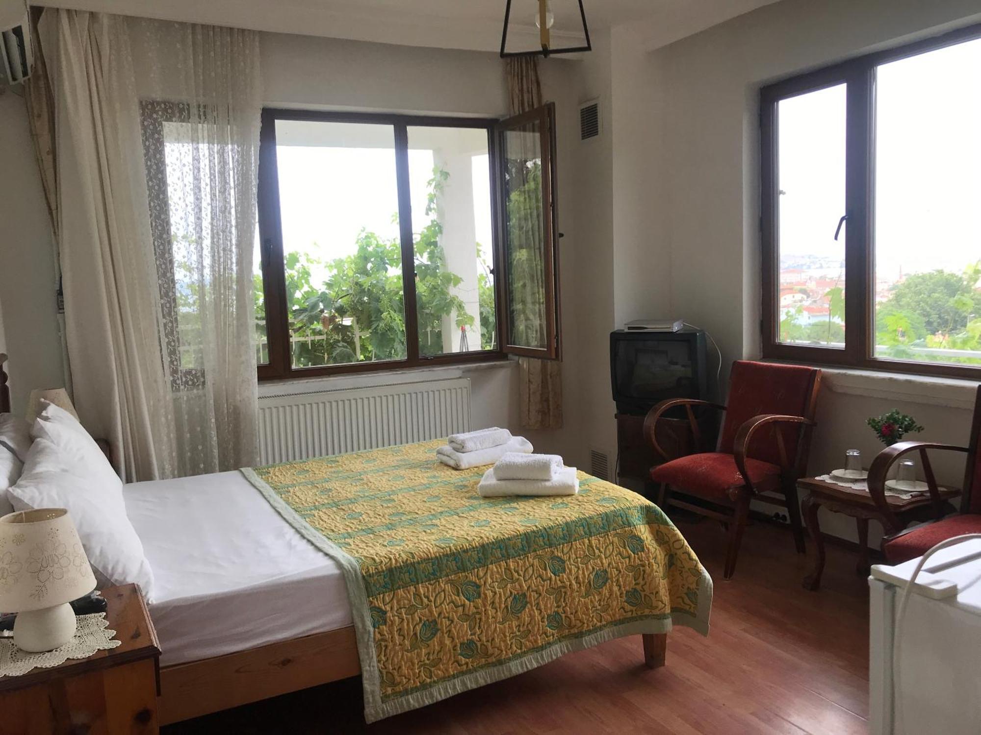 Gunebakan Taliani Hotel Ayvalik Bagian luar foto