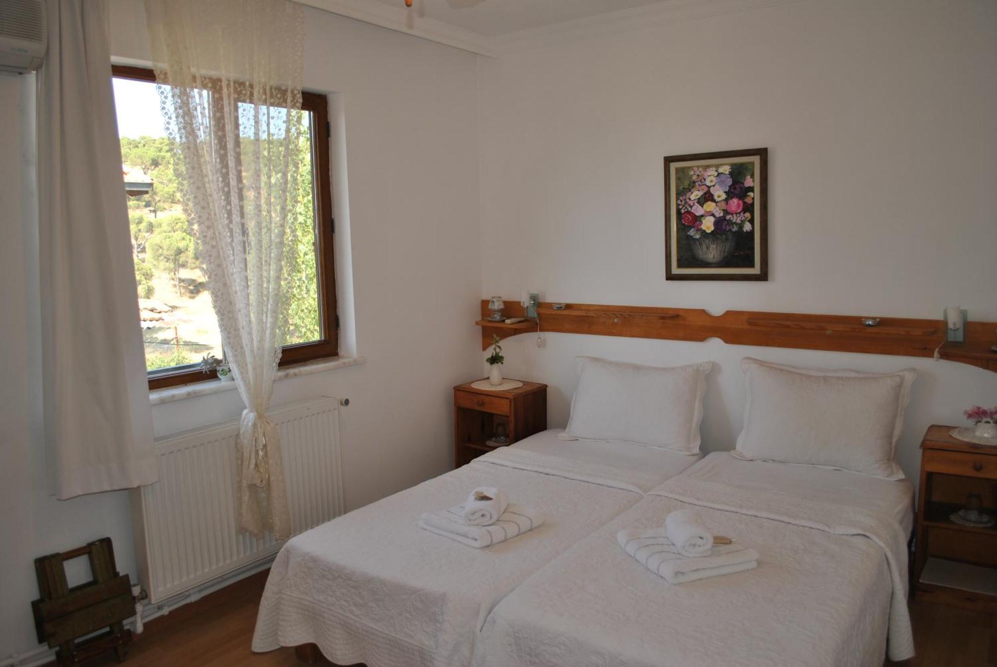 Gunebakan Taliani Hotel Ayvalik Bagian luar foto