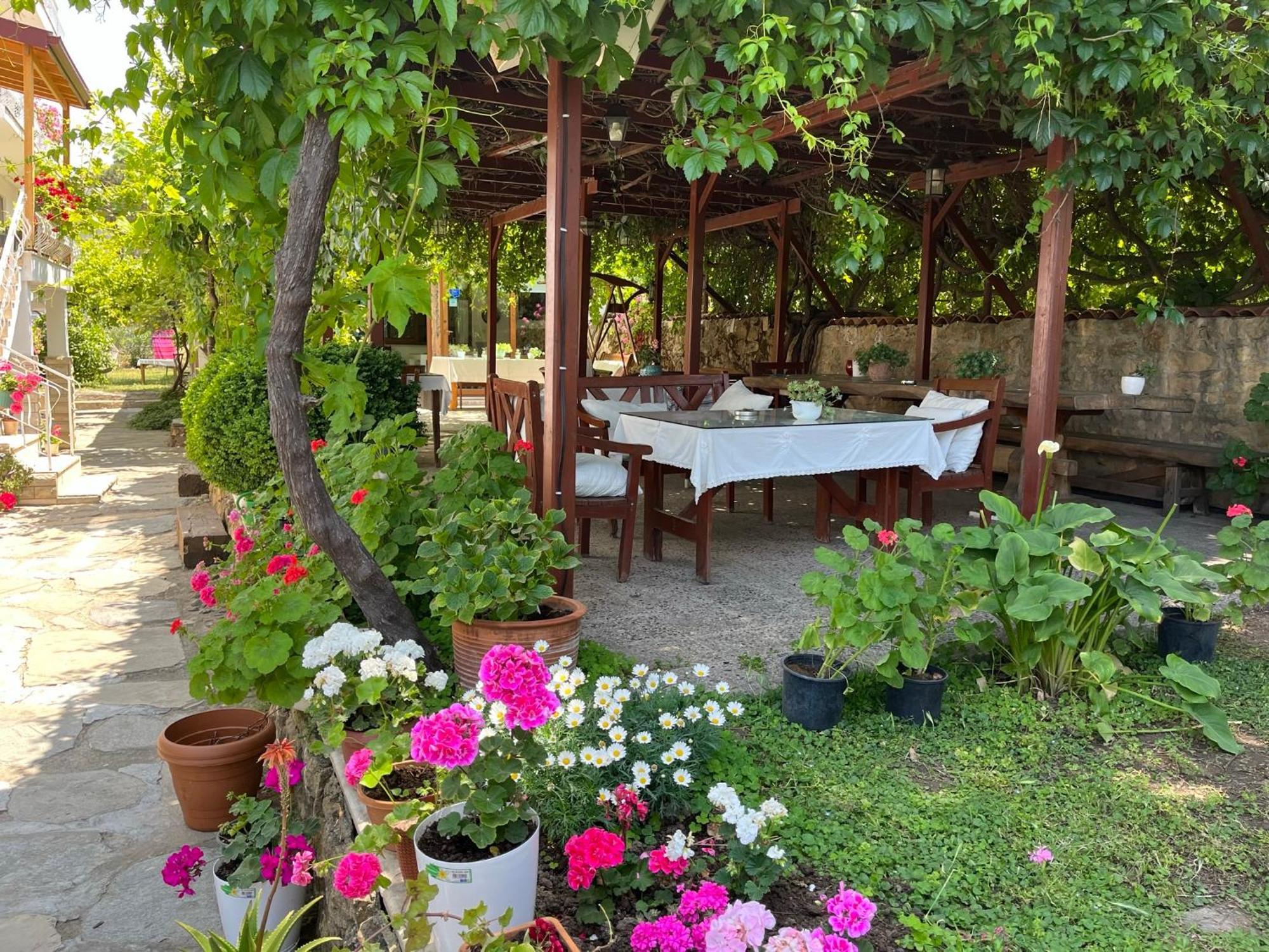 Gunebakan Taliani Hotel Ayvalik Bagian luar foto