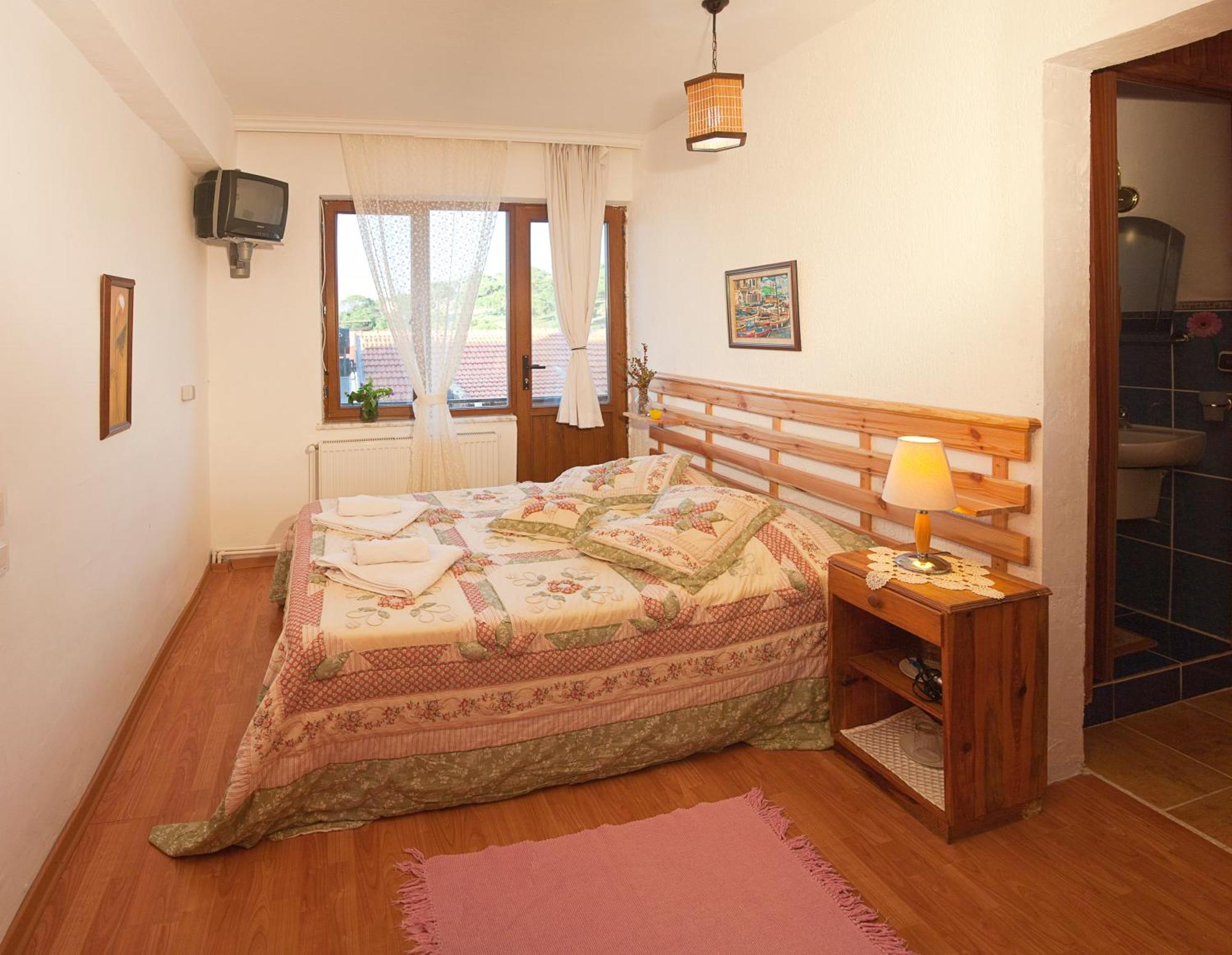 Gunebakan Taliani Hotel Ayvalik Bagian luar foto