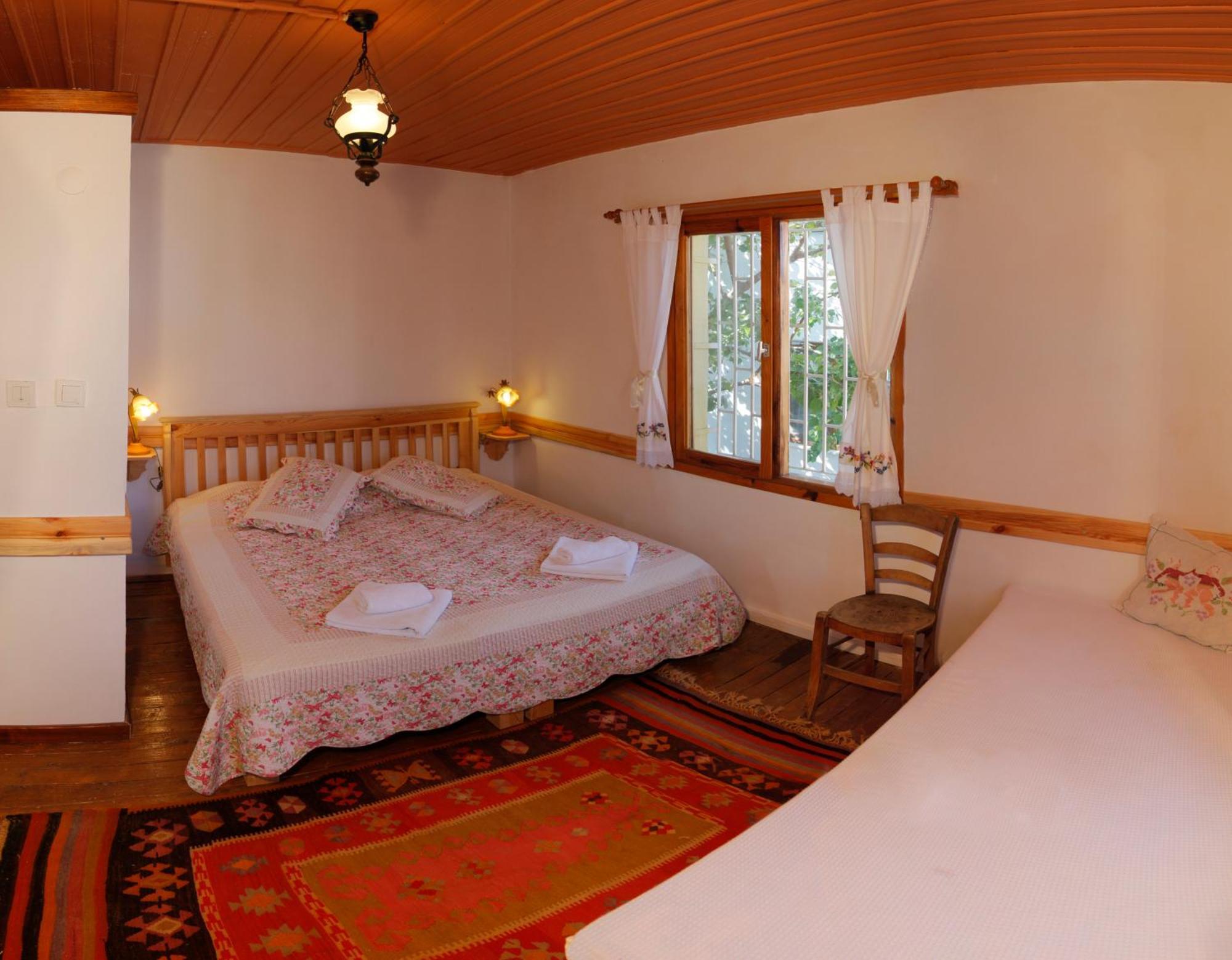 Gunebakan Taliani Hotel Ayvalik Bagian luar foto